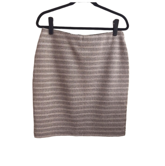 LOFT OUTLET Black and White Horizontal Stripe Pull On Unlined Skirt - Picture 1 of 5